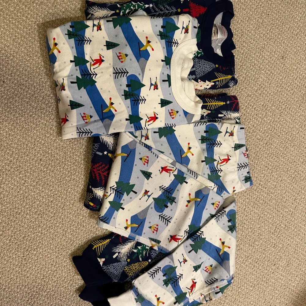 2 pairs of Hanna Andersson Pajama Sets